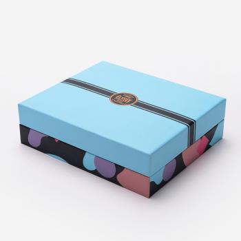 Cardboard gift packaging boxes 