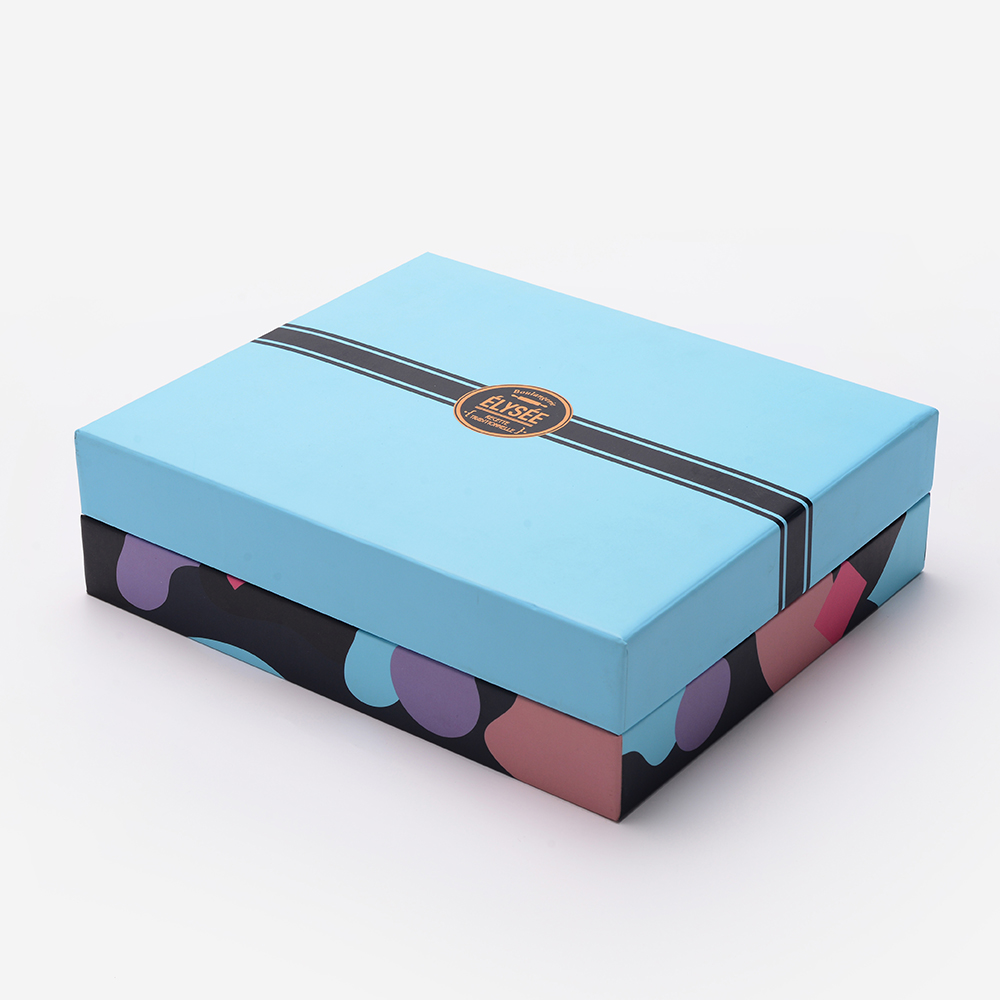 Cardboard gift packaging boxes