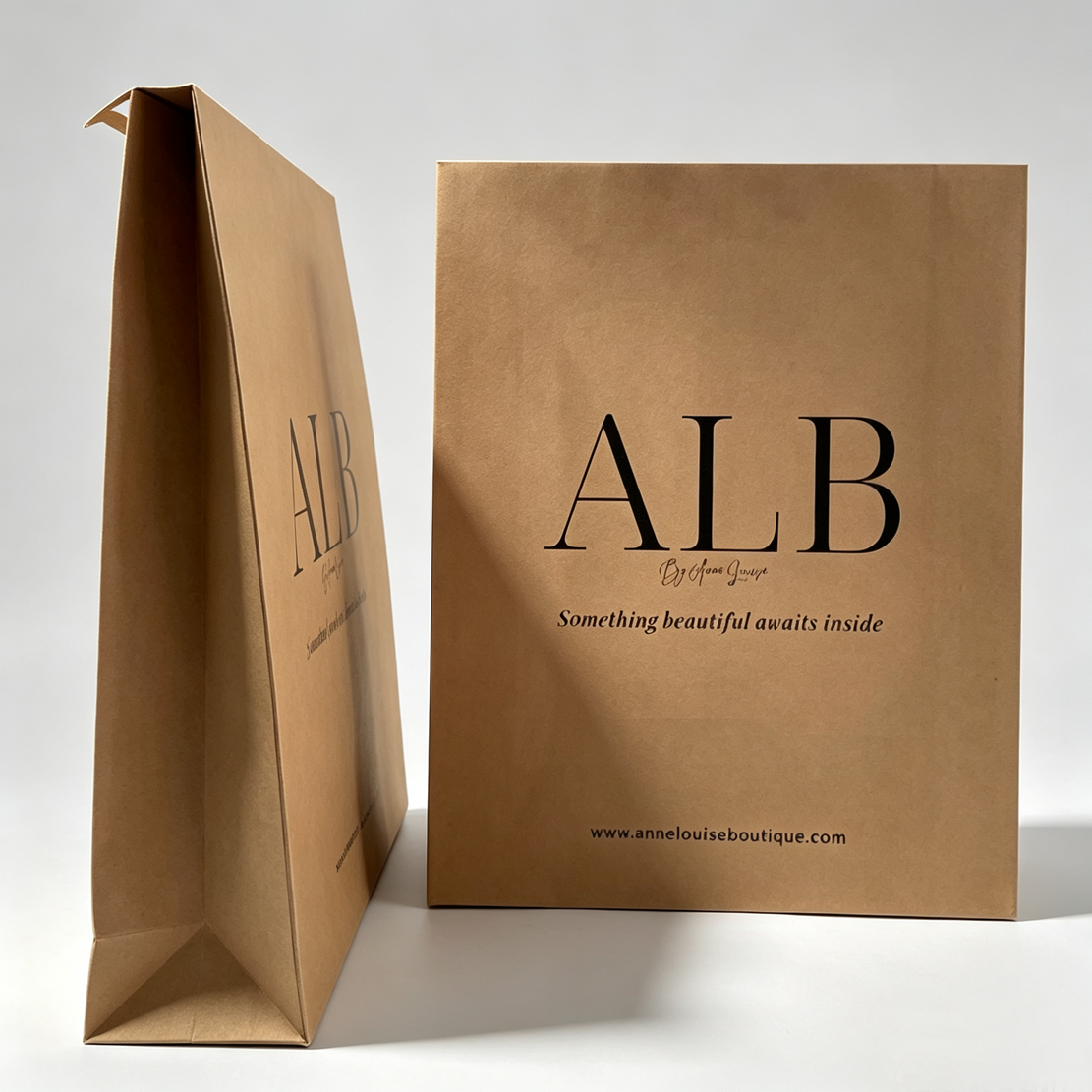 Custom Kraft Envelope Bags, Heat Seal PE Lined Punching Handle for Apparel & Shoes Packaging